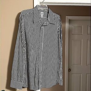 XL GAP Dress Shirt.